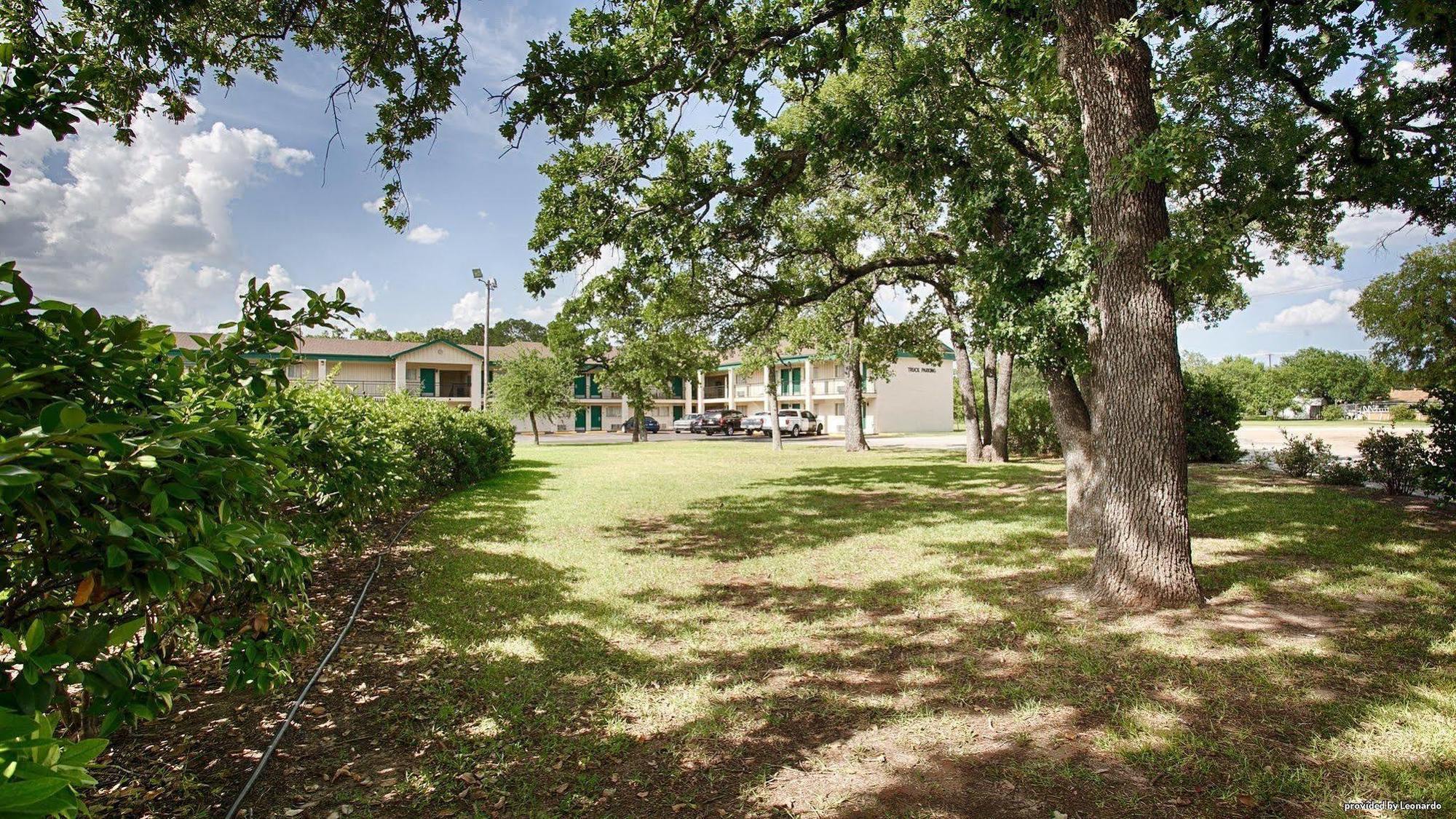 Days Inn By Wyndham Gatesville Buitenkant foto